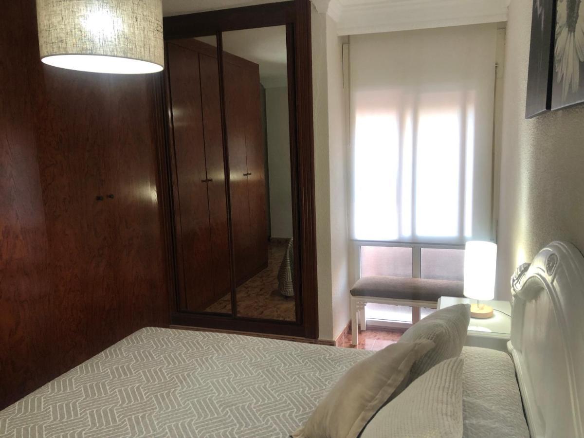Piso En Pedregalejo A 50M De La Playa. Apartment Malaga Bagian luar foto
